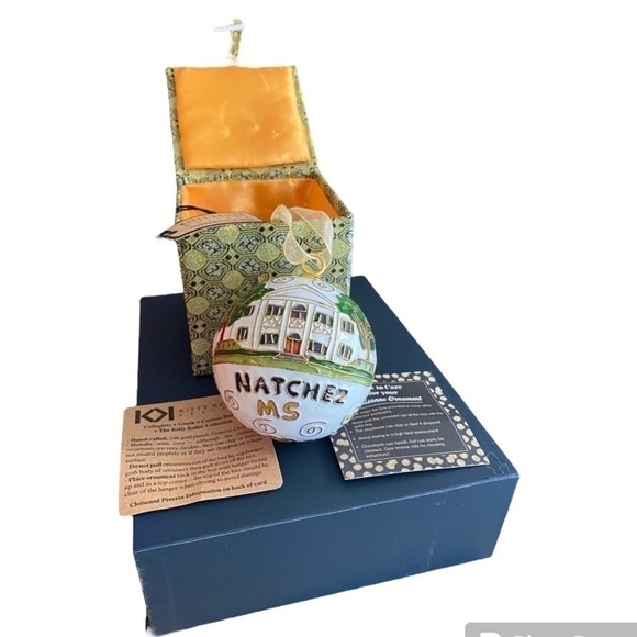 Christmas Gold Plated Ornament: NATCHEZ, MS. MONMOUTH HISTORIC INN - Picture 1 of 15